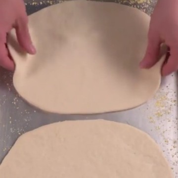 Here's How to Make Pizza Dough with 2 Simple Ingredients