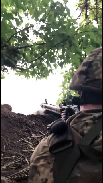 ★★★ SOF Azov fighter with MG-3