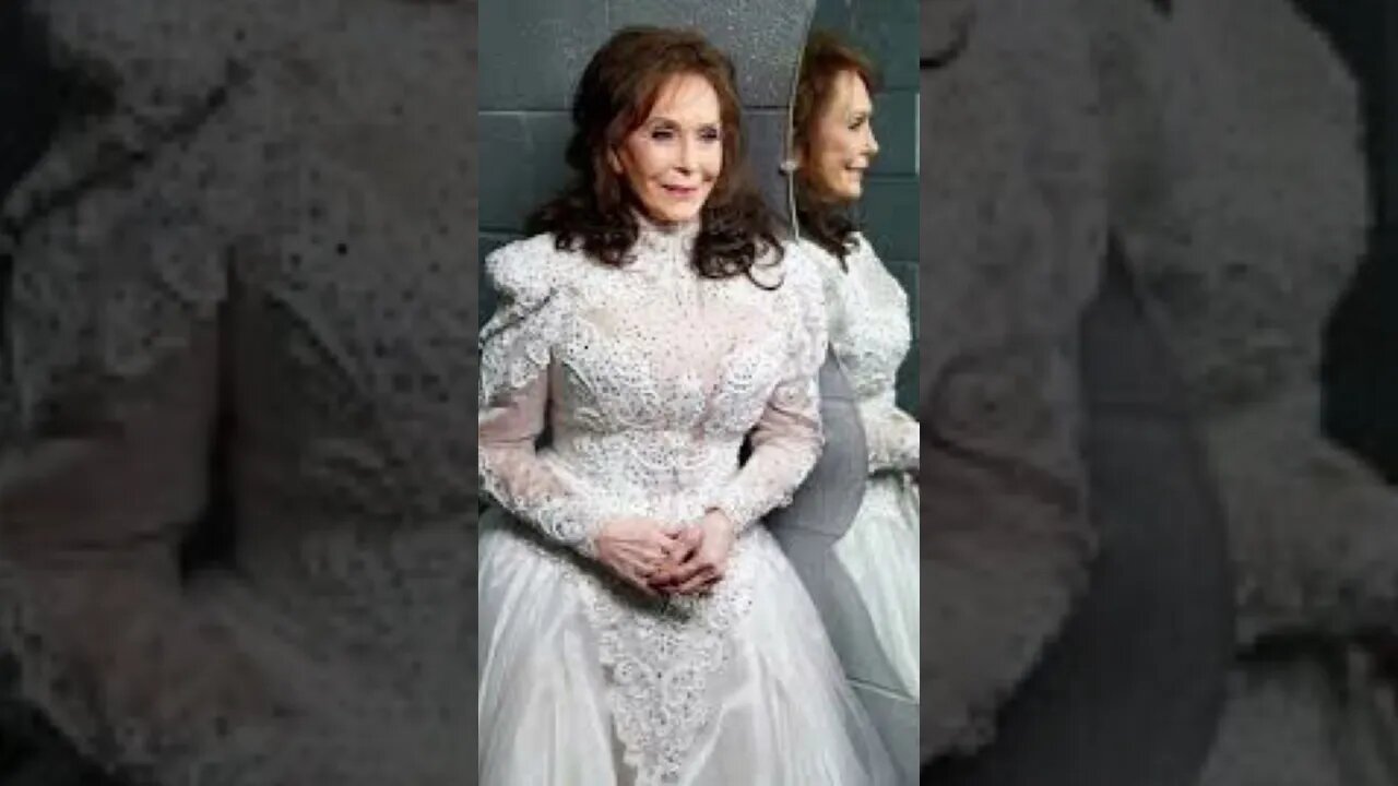 Country Legend Loretta Lynn Dies #shorts #lorettalynn