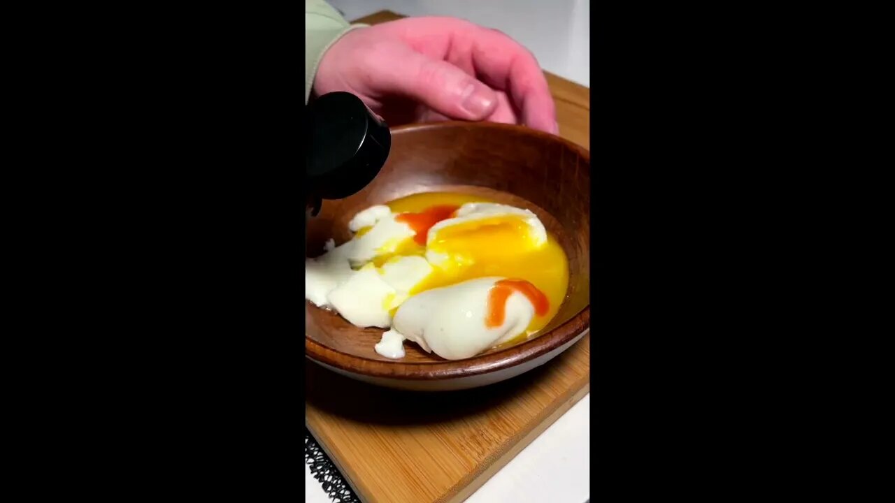 6 Minute Soft Boiled Eggs #shorts