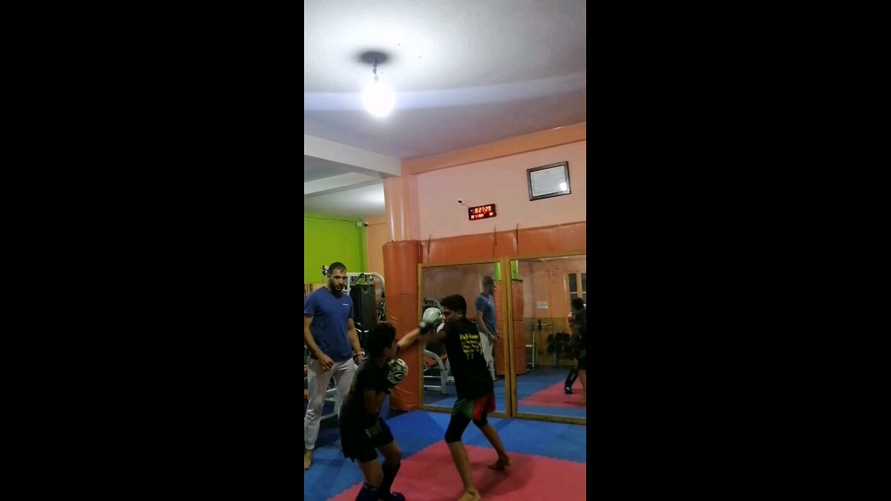 Coaching kickboxing