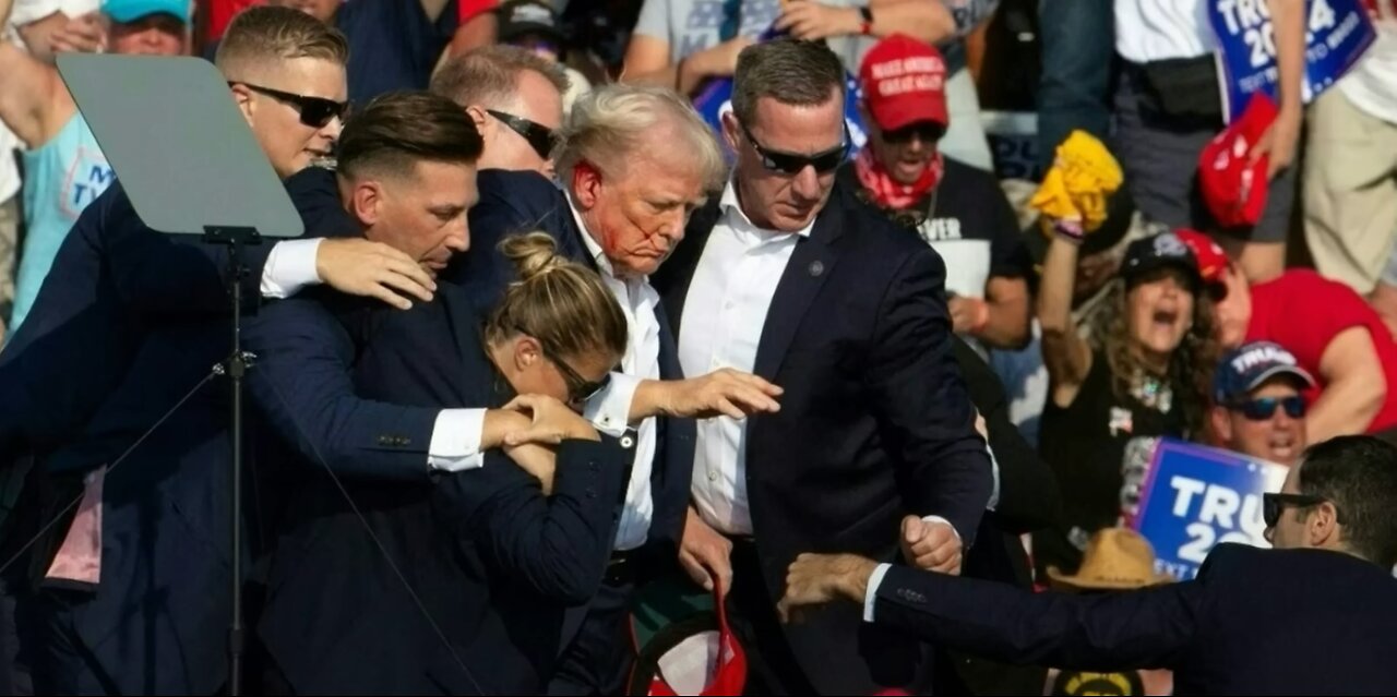 Donald Trump gets shot in the Ear, Attempted Assasination!