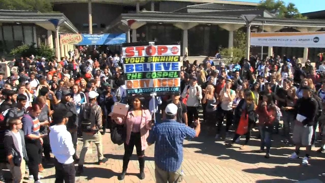 Hateful Students vs. Loving Preacher at the University of Illinois at Chicago | Kerrigan Skelly