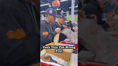 Catching A Fake Off White Shoe At SneakerCon