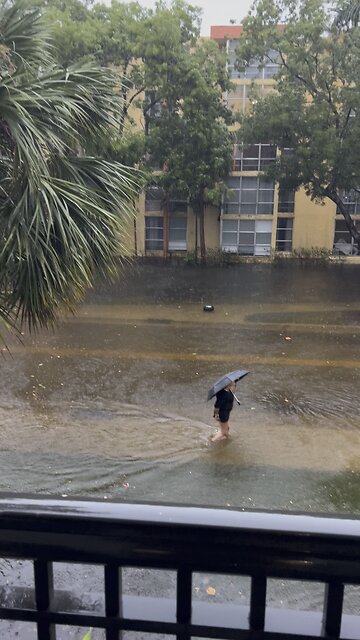 Flash flood day 2 , Sunny Isles Beach FL