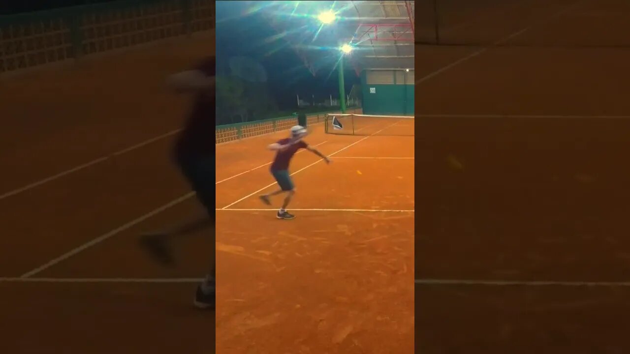 Da série o que não fazer no tenis! Approach ruim!? Tome passada #tennis #subscribe #shorts
