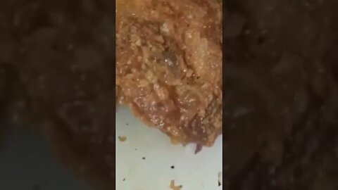5 easy steps to some delicious convenience store fried chicken #shorts