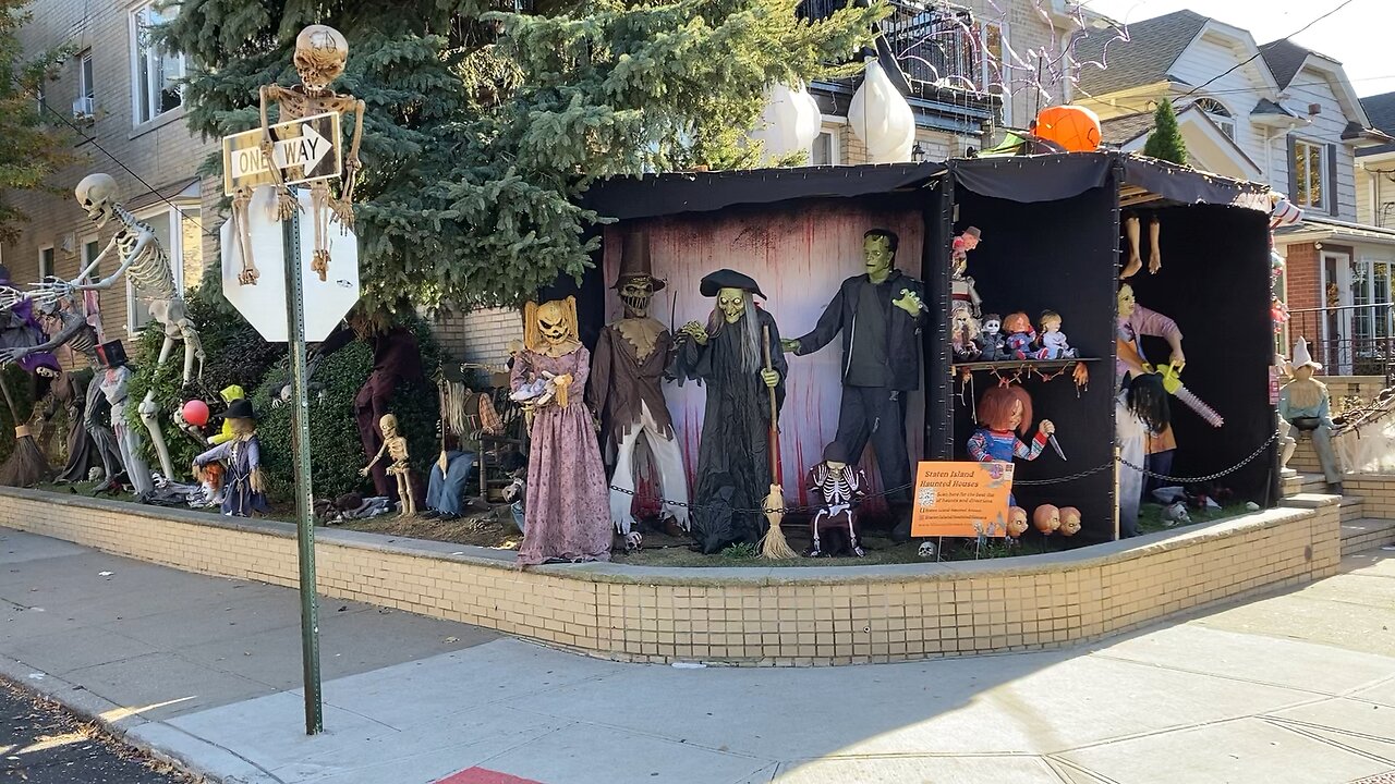 Halloween Decorations (Dyker Heights, Brooklyn)