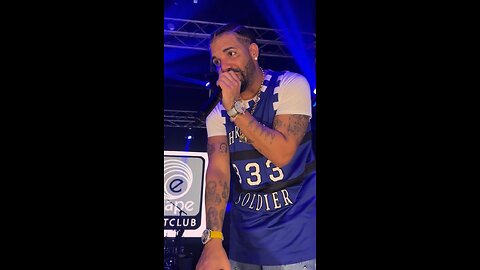 Drake sings to me!