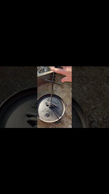 Lodge Dutch Oven Lid Lifter Review