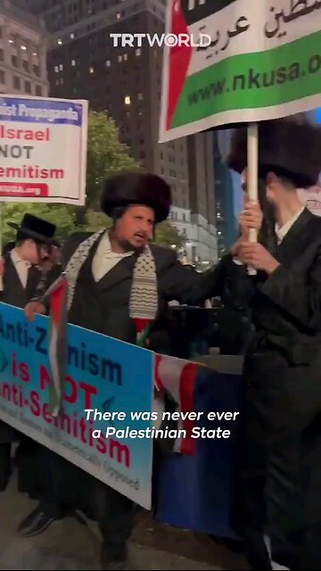 “U Murder 1000s of Palestinians“ Zionists face Anti-Zionist Rabbis in New York in pro-Palestine prot