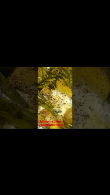 broiled asparagus, rice, onion, potatoes, organic eggs, broccoli tumeric, olive oil #cooking #food