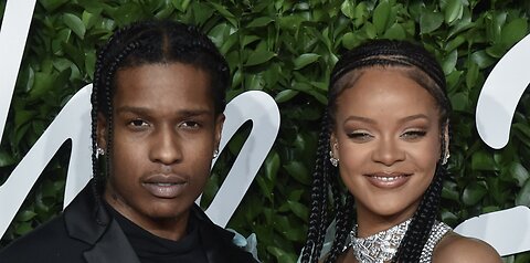 #Rihanna & #AsapRocky Attend The Footwear News Awards