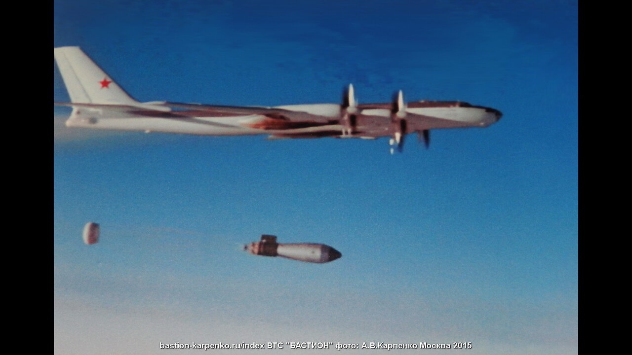 1961: Testing of the Russian 50 megatons hydrogen "Tsar Bomba"