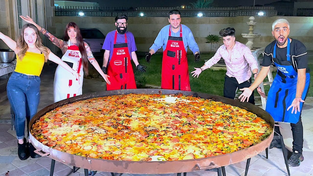 I made the biggest pizza in the world with Chef Burak | I challenged YouTubers to eat it with me!!!