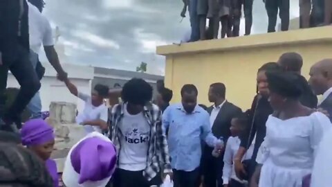Tris Nouvel: Finerey Diego Charles TE arive jwenn lanmo lakay amba gaz lakrimojenn