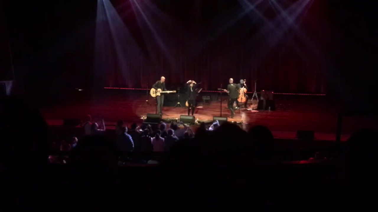 Brandi Carlile Covers "Jolene" at the Ryman