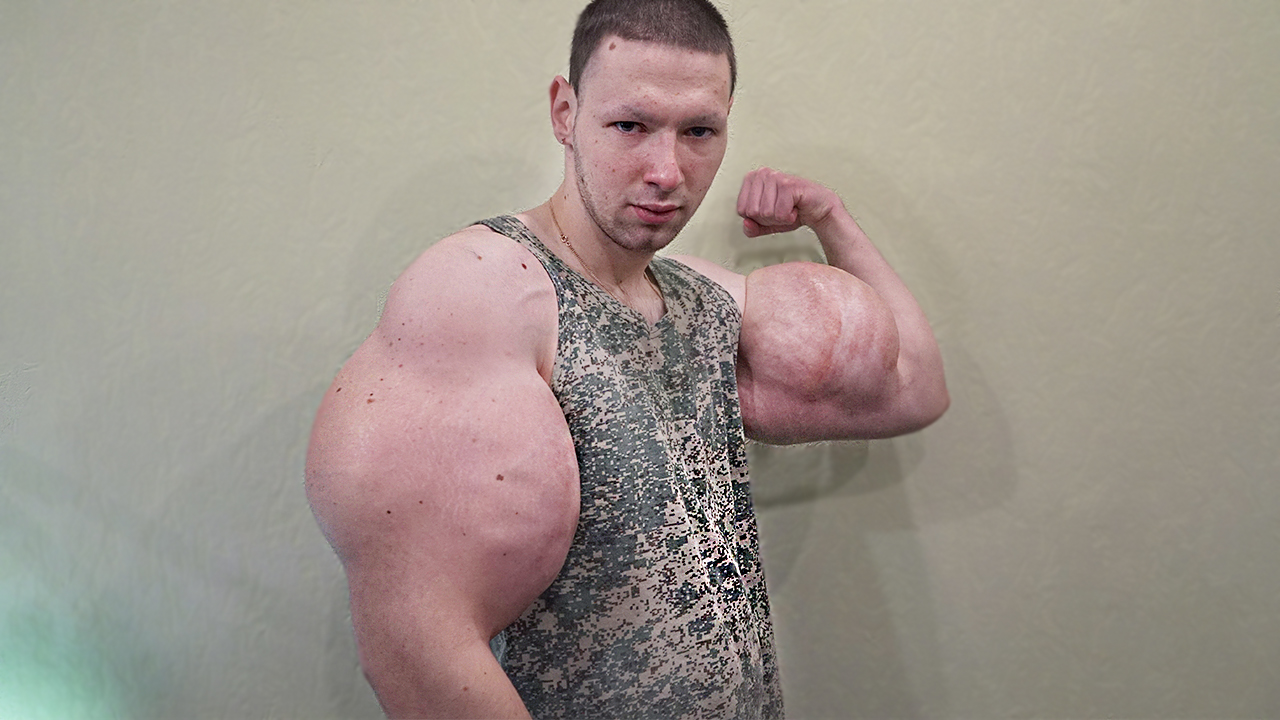 Russian ‘Hulk’ Injects Dangerous Chemicals To Look BIGGER | HOOKED ON THE LOOK