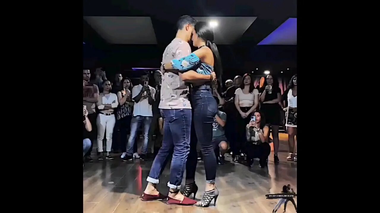 🕺🏻💃🏻: @jesusyannikizomba🔥💕 #kizomba #shorts