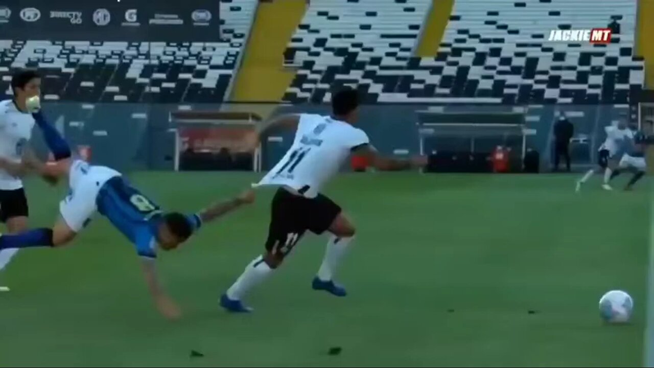 Funny football fail moments.