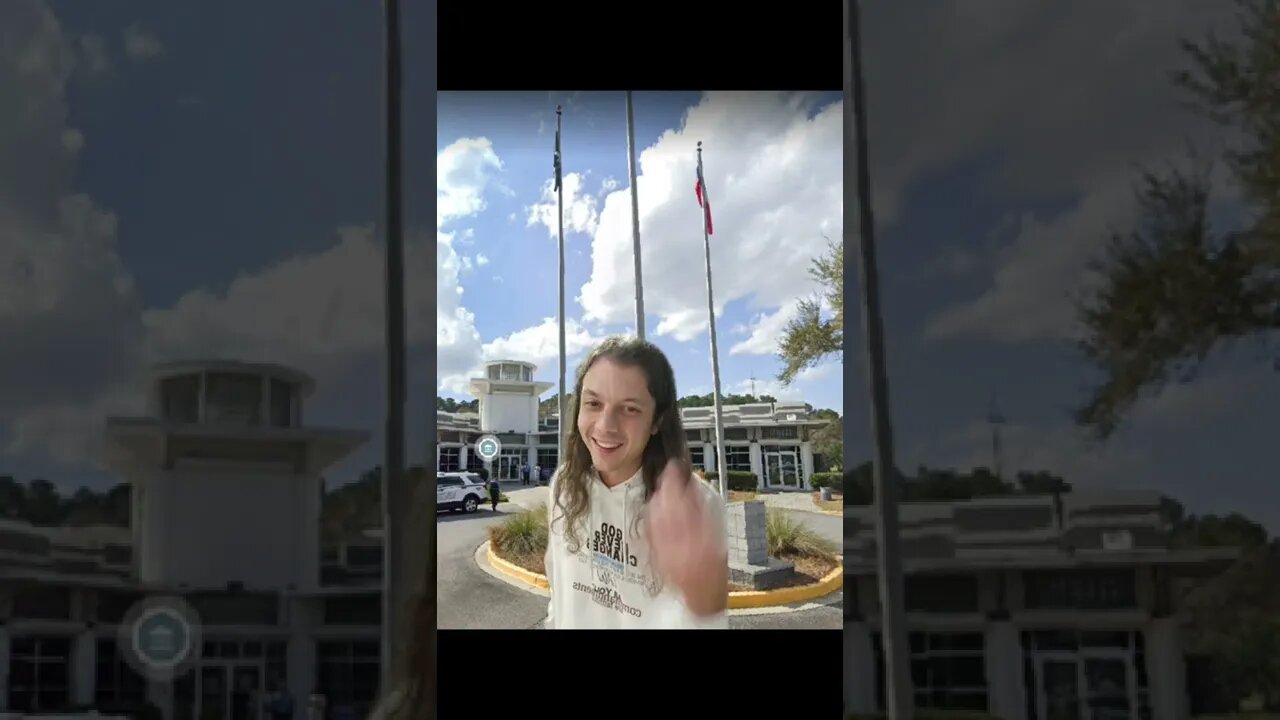 YouTubers getting LIVE outside of Savannah, GA police station #truecrime #quintonsimon #dollyvision