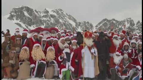 Competição hilária define quem é o melhor papai noel