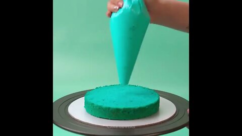 How To Make Cake For Your Coolest Family Members