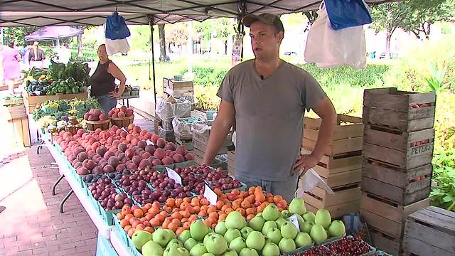 Some food stamp recipients may soon lose benefits at dozens of farmers markets