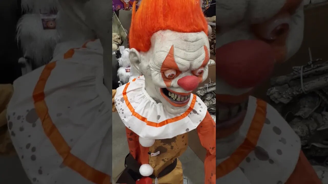 HOME DEPOT Sinister Steve Clown Animatronic demo in store 2023 #halloween #shorts #animatronics