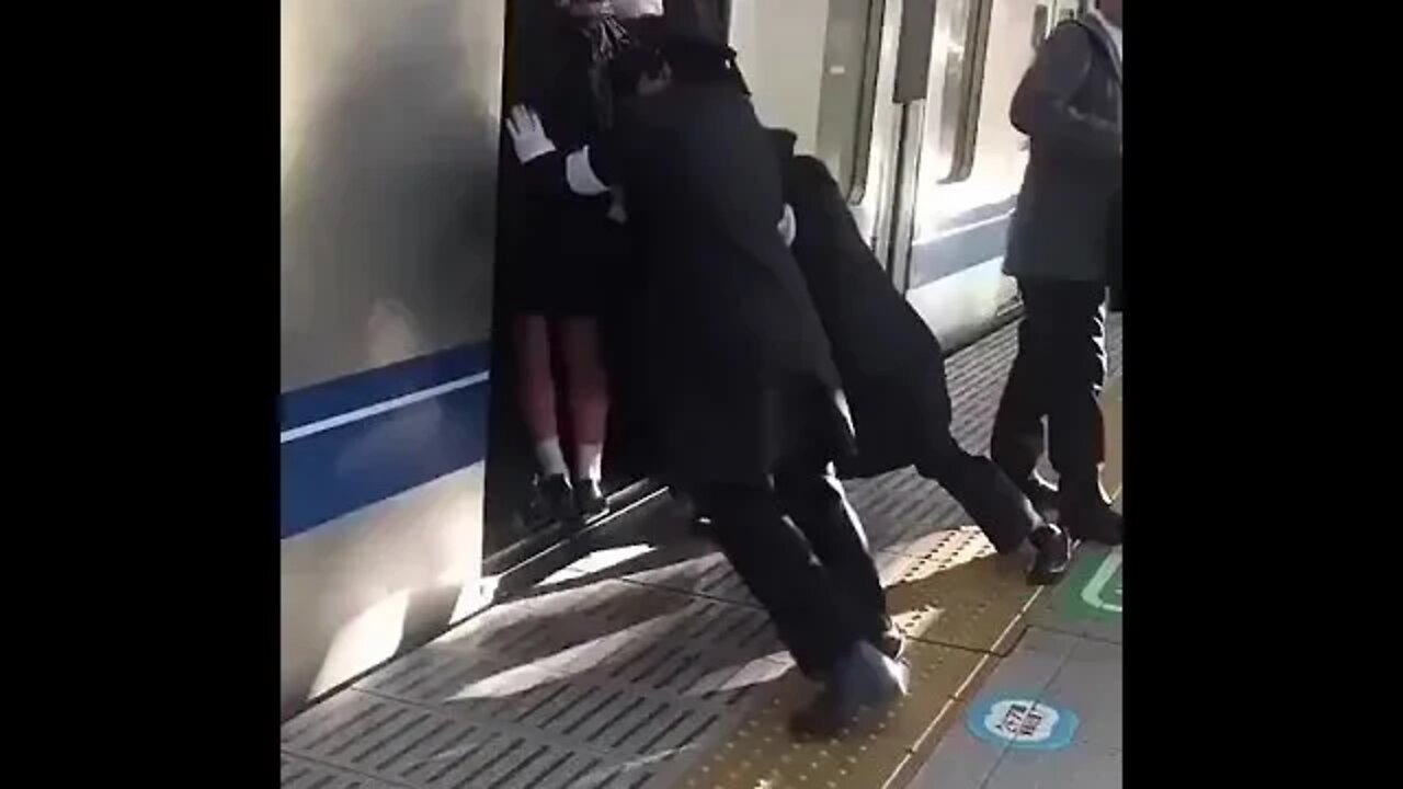 Stuffed Tokyo's metro, everyday during rush hours