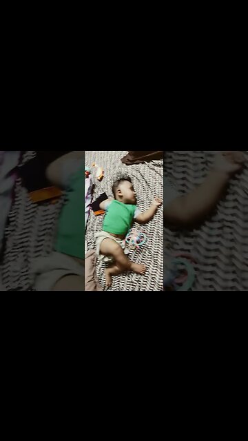 🤣🤣 guess if my 6 months old baby is sleeping or running 🤣
