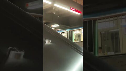 Montréal metro up above ambiences #montreal #train #viralvideo