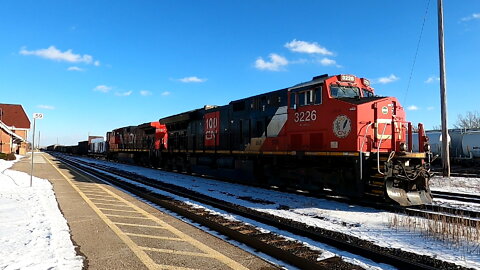 CN 3226 & CN 2567 Engines Manifest Train West In Ontario