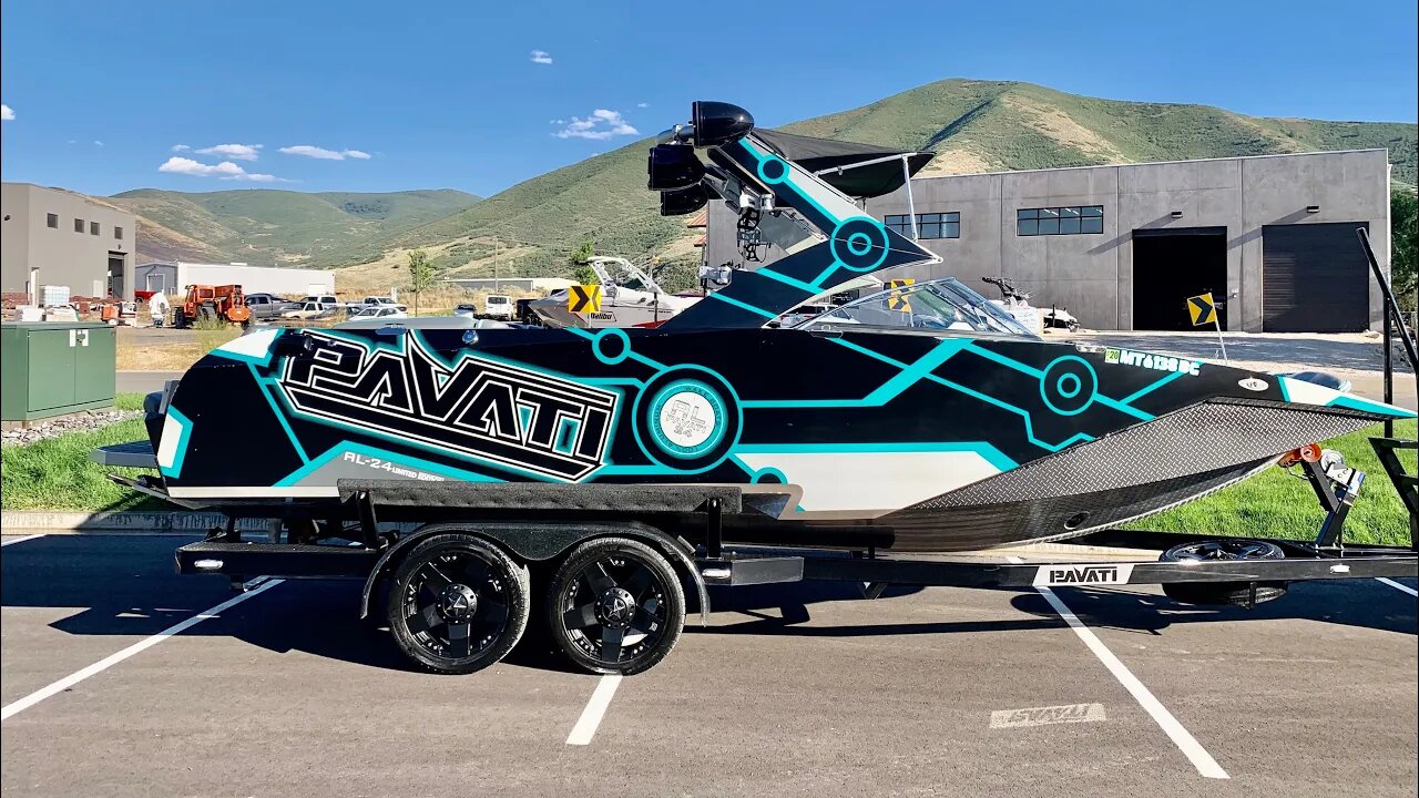 Custom Pavati AL24 or 2020 Nautique Paragon G23? Which would you choose?