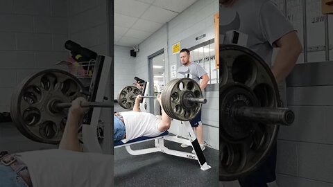 420lbs raw bench, 61 years old, Crazy 🤪 old man