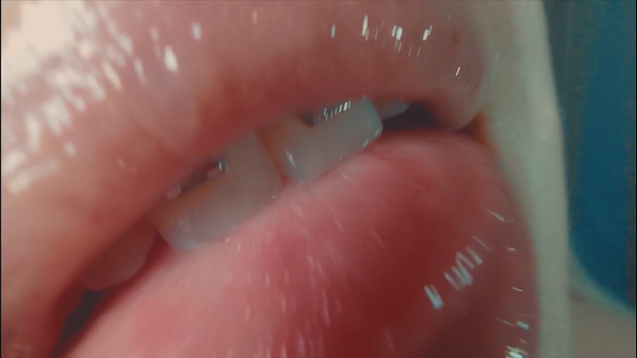 asmr lens licking