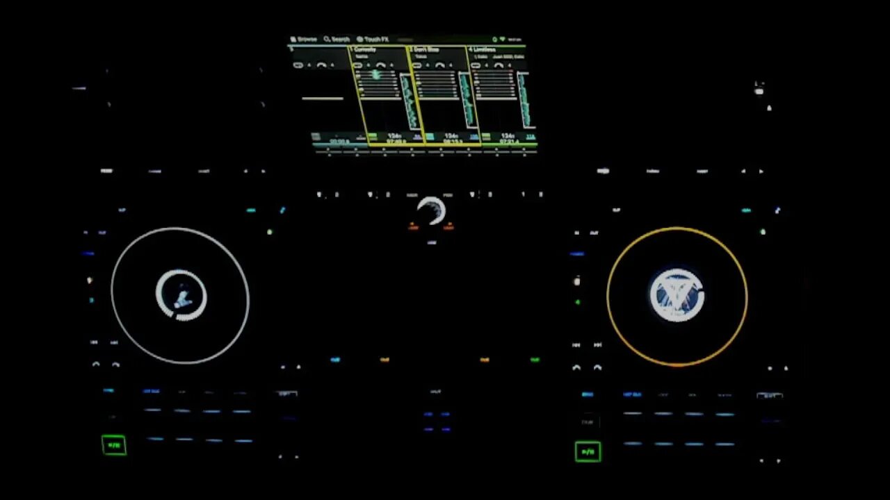 Denon DJ Prime 4+ Deep Warehouse Mix in the Dark