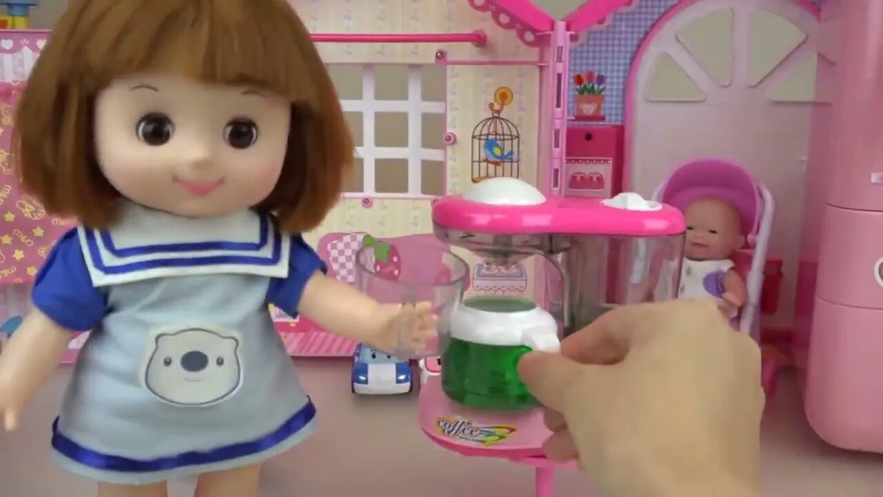 Fruit juice making and baby doll kitchen play house