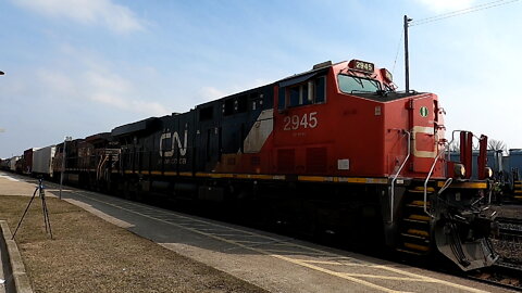 CN 2945 & NS 4267 Engines Manifest Train In Ontario