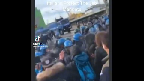 Italians Fighting in the Streets!