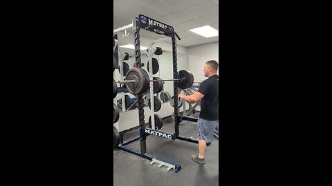 strict shoulder press