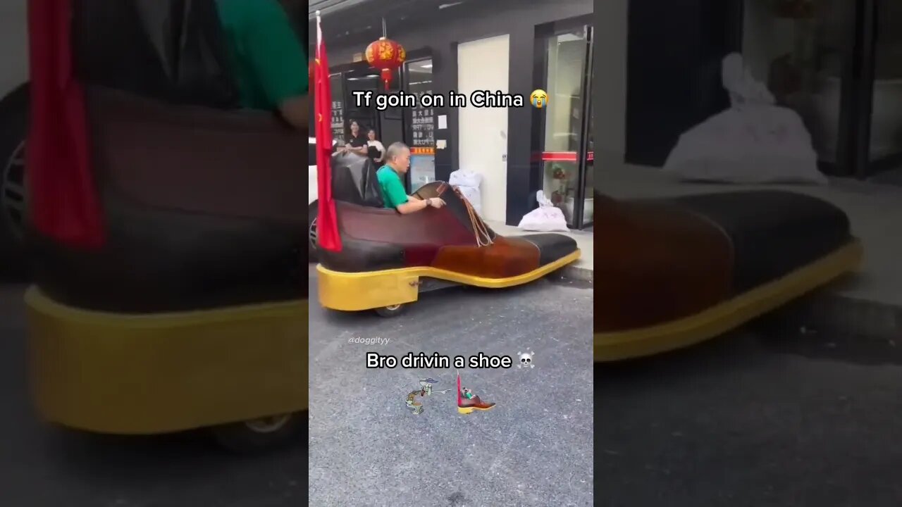 wtf is going on in China? 😠#memes