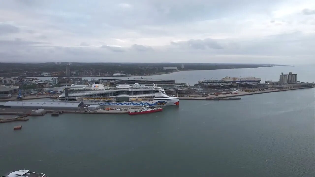 Short AIDA Cruises Southampton departure Perla ship timelapse 4k 10/07/2023