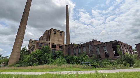 Exploring an Abandoned Glass Factory | East St Louis July 2021