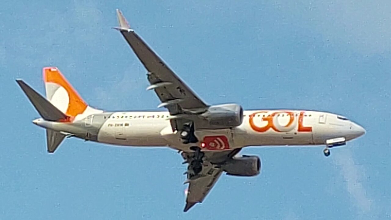 Airbus A320NEO PR-YYA coming from Campinas and Boeing 737 MAX 8 PR-XMW from Salvador to Fortaleza