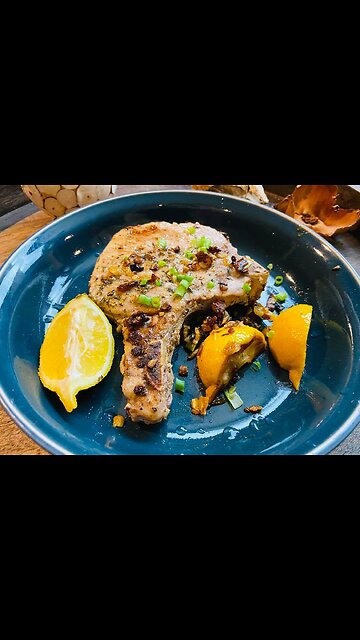 Pork Chop with Garlic and Butter Sauce