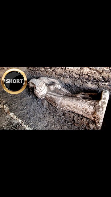 Archaeologists Find Second Statue in Ancient Roman Sewer #ancienthistory #archaeology #art