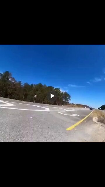 Guy speeds over 170 mph to escape police chase