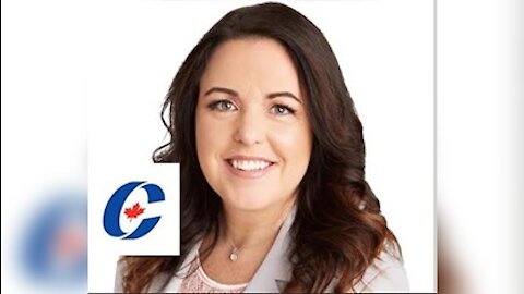 Ludique Karen Cox sous un autre jour