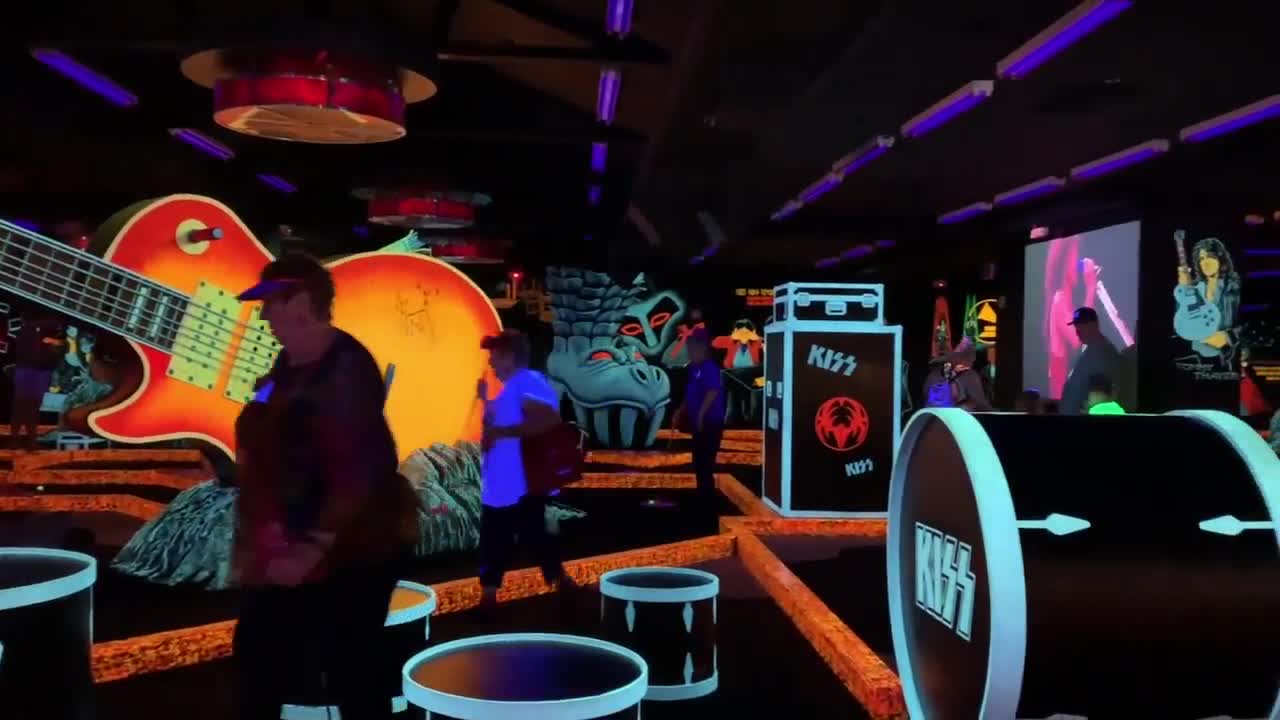 Wacky and wild mini-golf in Las Vegas